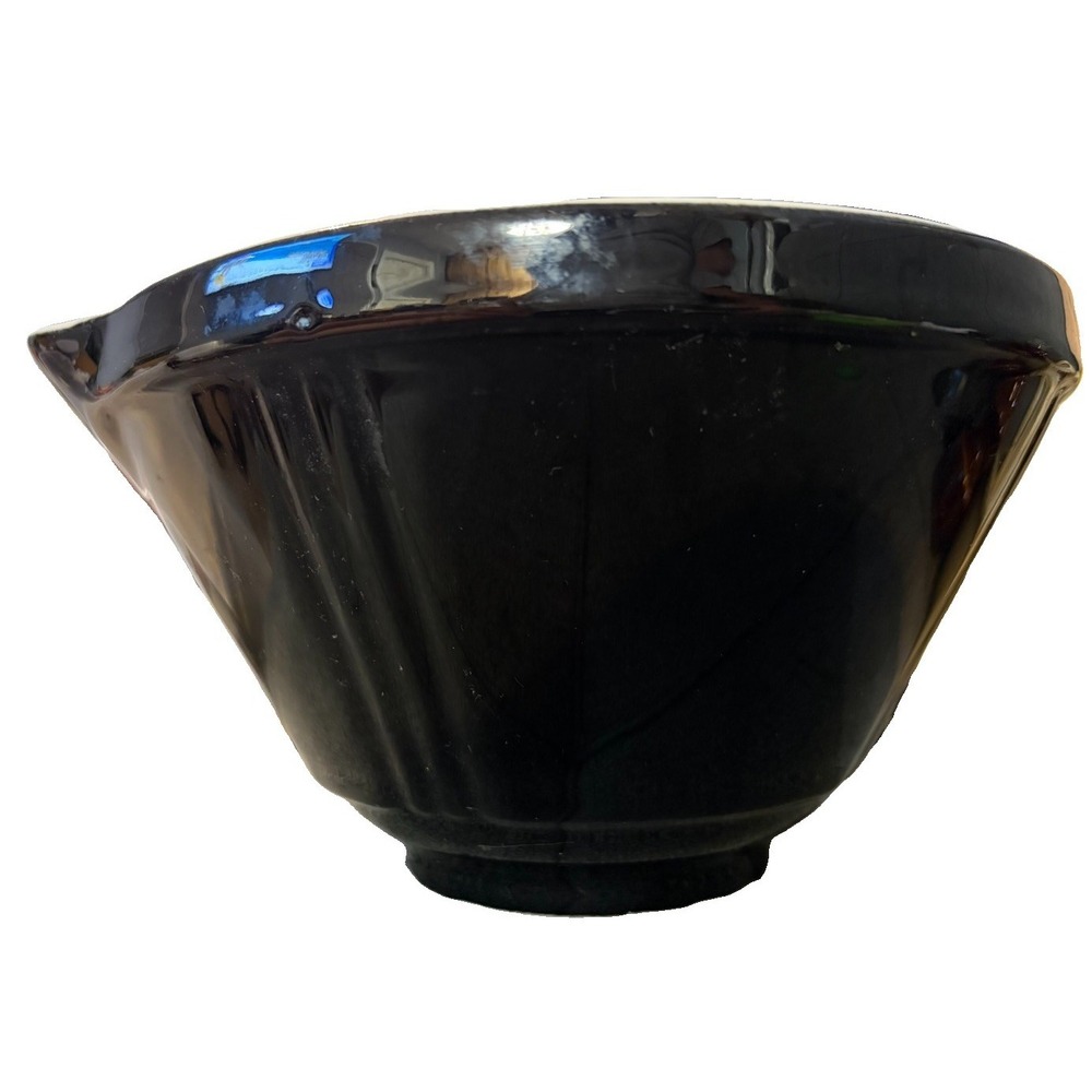 Vintage Black & White Pottery Mixing Bowl Pour Spout Stoneware Kitchenware 6"